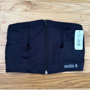 Black Medela pumping bra
